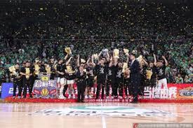 尤尔曼德：哈兰德是最好的前锋之一，但足球始终是团队运动